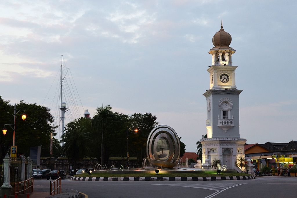 Queen Victoria Memorial Clock Tower - Zighunt
